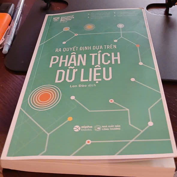 Ra Quyết Định Dựa Trên Phân Tích Dữ Liệu